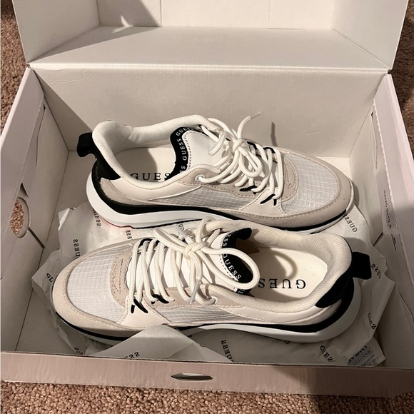Guess Degrom Logo Sneakers - Size 6.5 - Picture 1 of 6